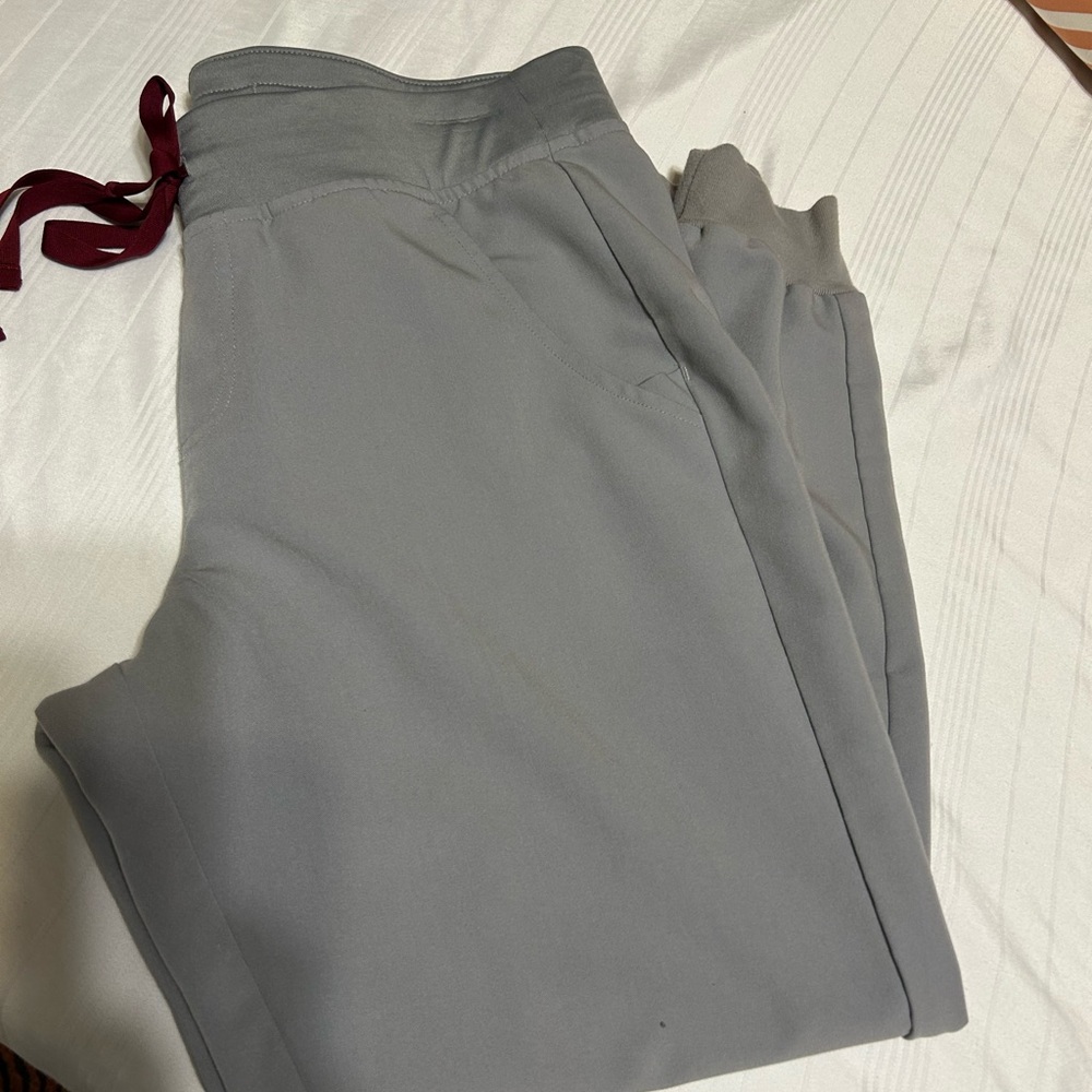 Figs Gray Women's Jogger Pants with Burgundy Tie